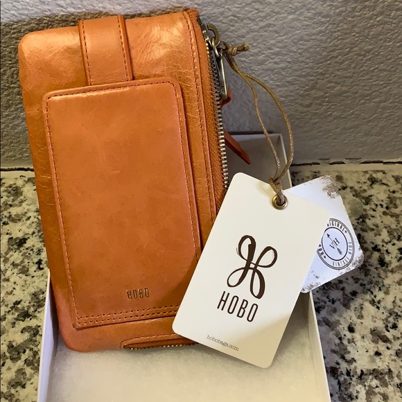 HOBO Handbags - HOBO Flash Credit Card Wallet